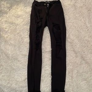 Super ripped skinny jeans